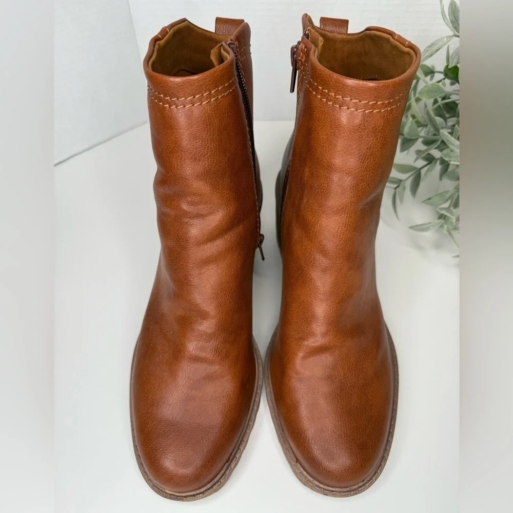 Zodiac Greyson Block Heel Womens Ankle Boots Size 10M in Brown/Cognac Streetwear